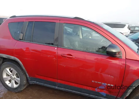 2012 Jeep Compass Sport z USA, uszkodzony, nr VIN 1C4NJDBB1CD572281